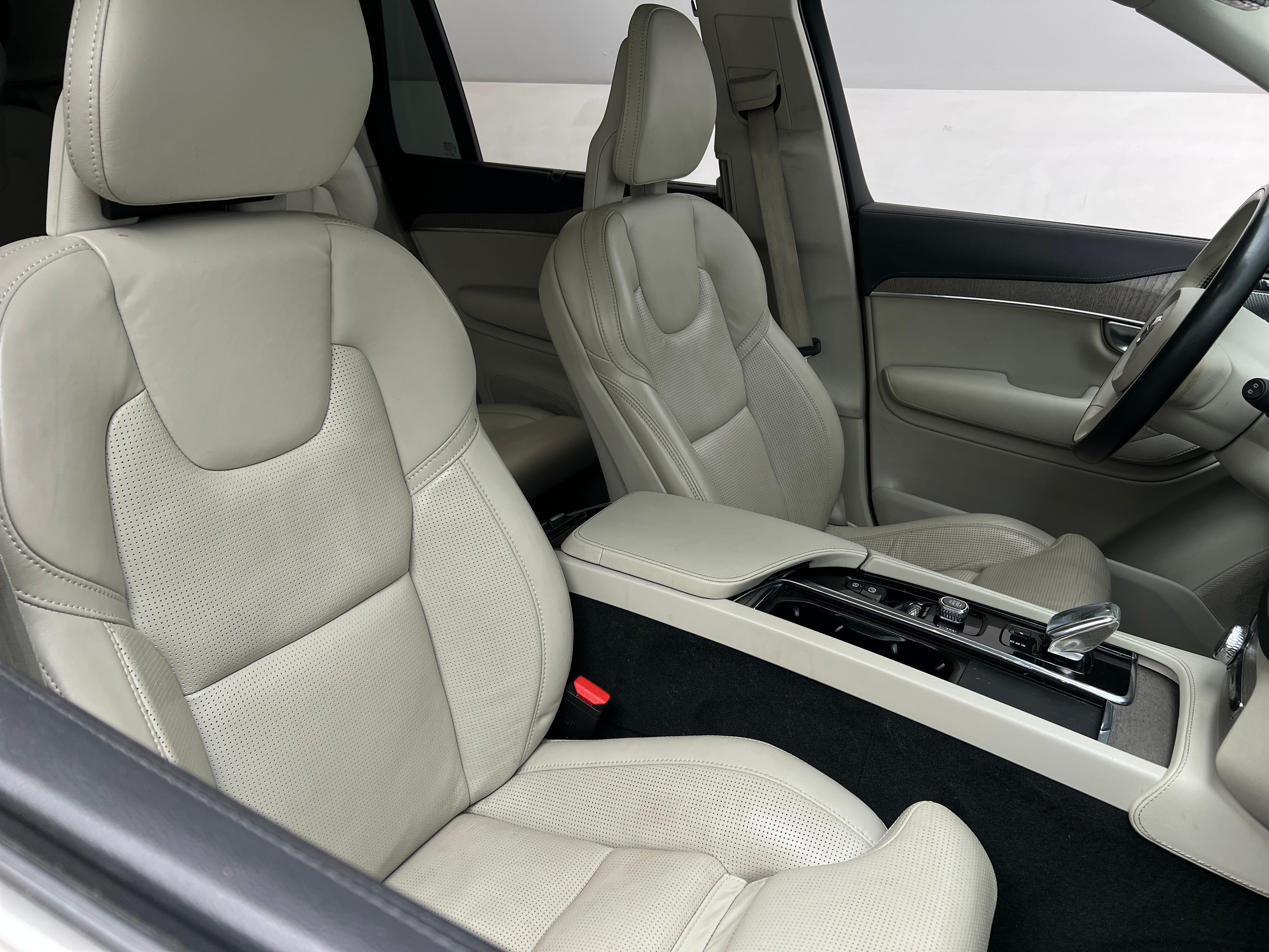 volvo xc90 2021 YV4BR00L0M1758586 image volvo xc90 2021 YV4BR00L0M1758586 image