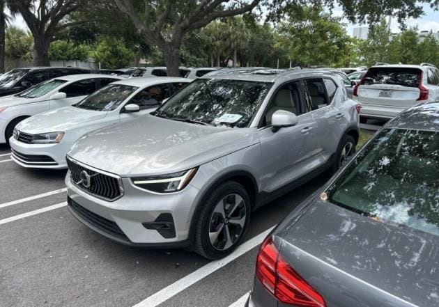 volvo xc40 2023 YV4L12UF4P2092830 image volvo xc40 2023 YV4L12UF4P2092830 image