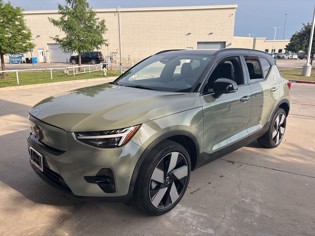 volvo xc40 2023 YV4ED3UM8P2003409 image volvo xc40 2023 YV4ED3UM8P2003409 image
