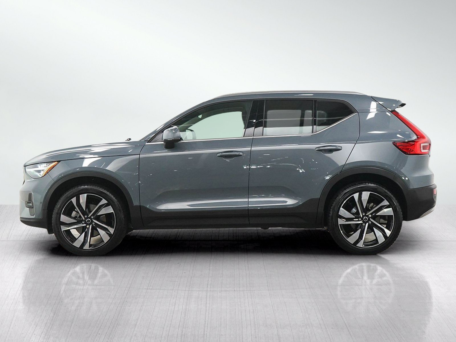 volvo xc40 2023 YV4L12UA4P2059282 image volvo xc40 2023 YV4L12UA4P2059282 image
