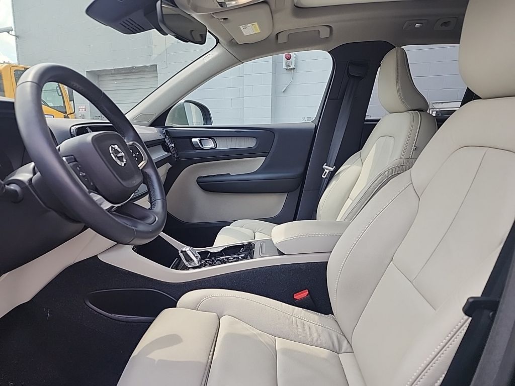volvo xc40 2023 YV4L12UE2P2018099 image volvo xc40 2023 YV4L12UE2P2018099 image