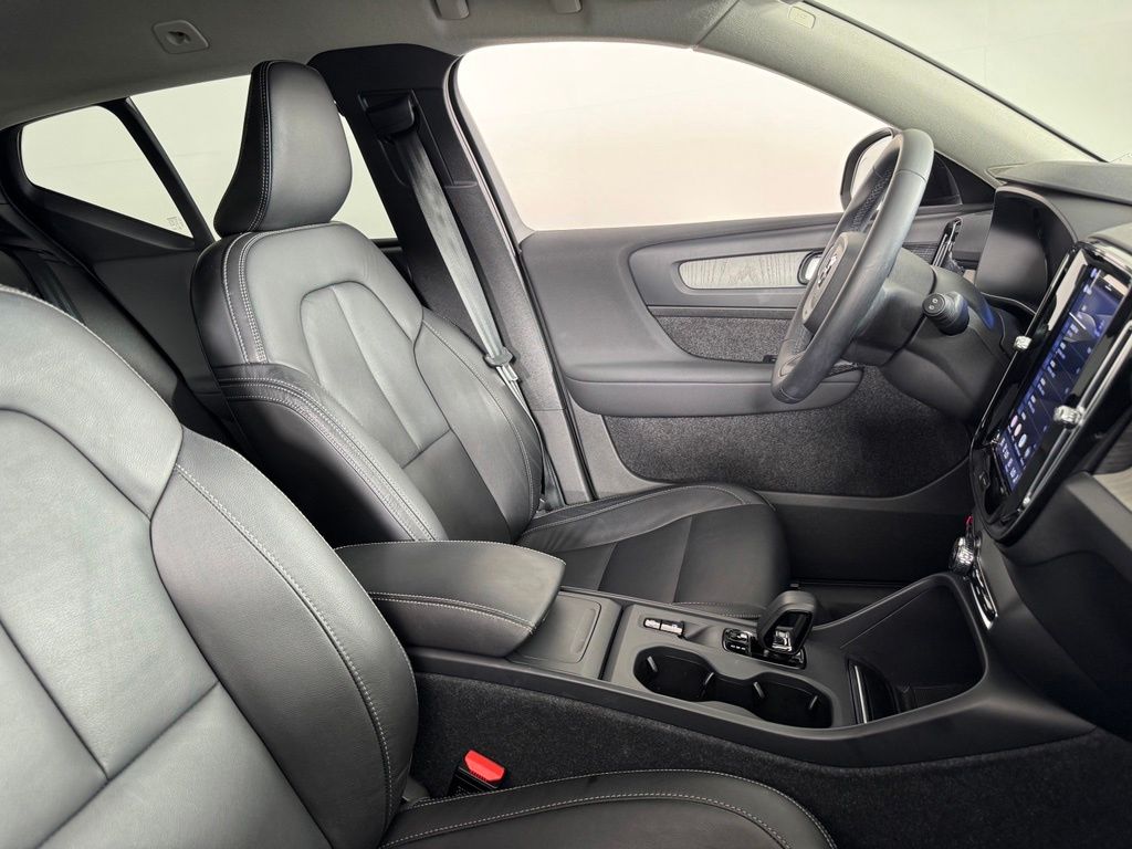 volvo xc40 2023 YV4L12UV8P2096144 image volvo xc40 2023 YV4L12UV8P2096144 image