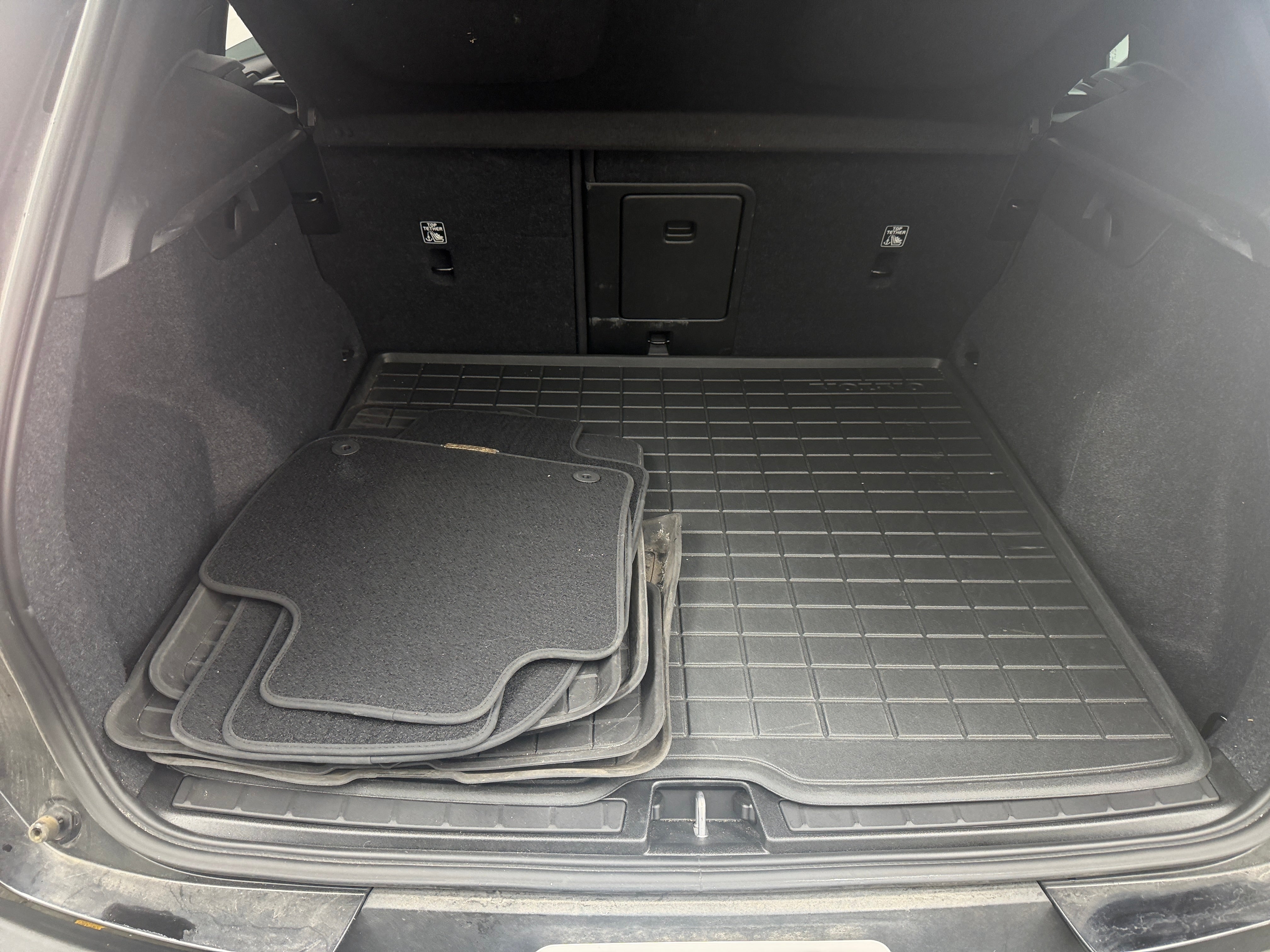 volvo xc40 2023 YV4L12UV3P2979794 image volvo xc40 2023 YV4L12UV3P2979794 image