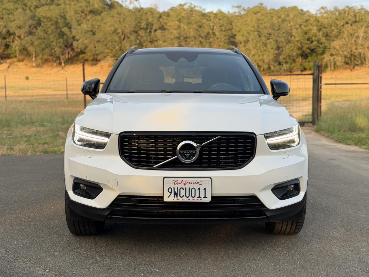 volvo xc40 2019 YV4162XZ3K2004955 image volvo xc40 2019 YV4162XZ3K2004955 image