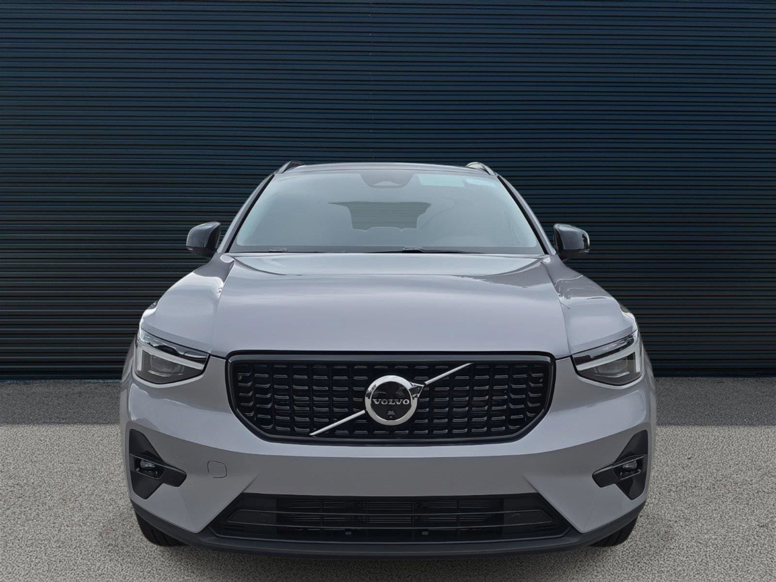 volvo xc40 2026 YV4L12UM8T2665866 image volvo xc40 2026 YV4L12UM8T2665866 image