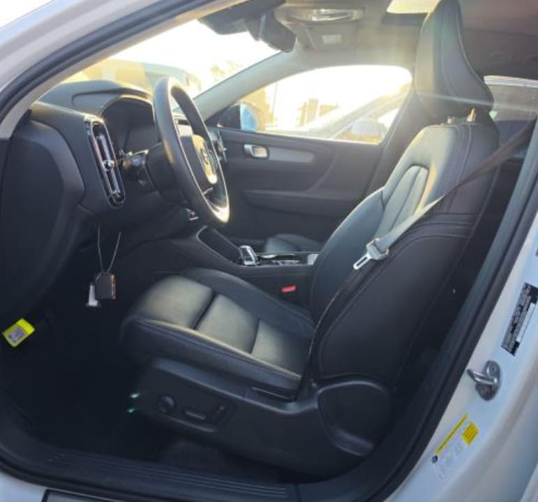 volvo xc40 2026 YV4L12UCXT2772862 image volvo xc40 2026 YV4L12UCXT2772862 image