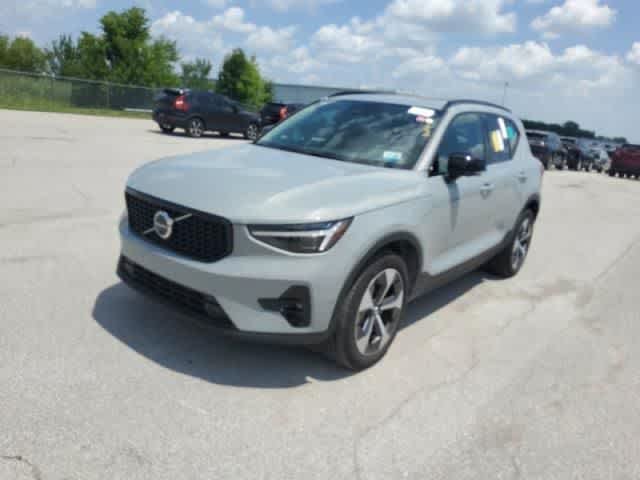 volvo xc40 2026 YV4L12UC8T2740492 image volvo xc40 2026 YV4L12UC8T2740492 image