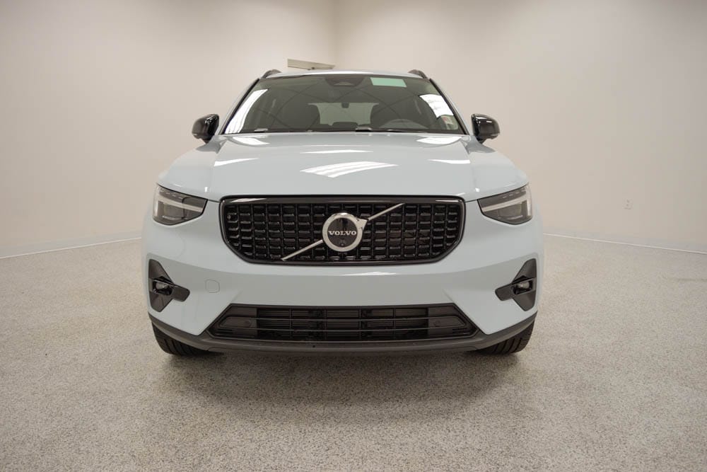 volvo xc40 2026 YV4L12UC7T2667230 image volvo xc40 2026 YV4L12UC7T2667230 image