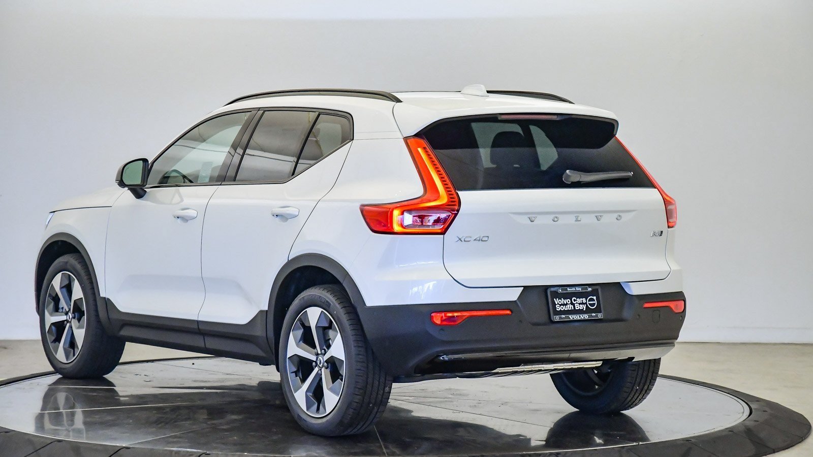 volvo xc40 2026 YV4L12UC9T2665334 image volvo xc40 2026 YV4L12UC9T2665334 image