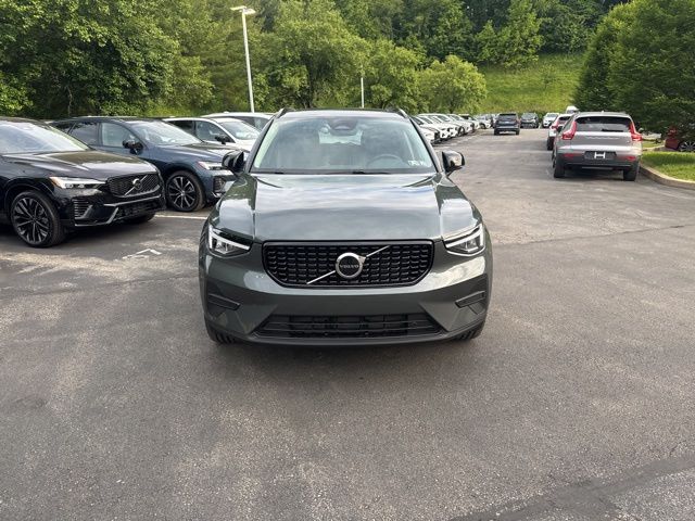 volvo xc40 2026 YV4L12UK1T2674178 image volvo xc40 2026 YV4L12UK1T2674178 image