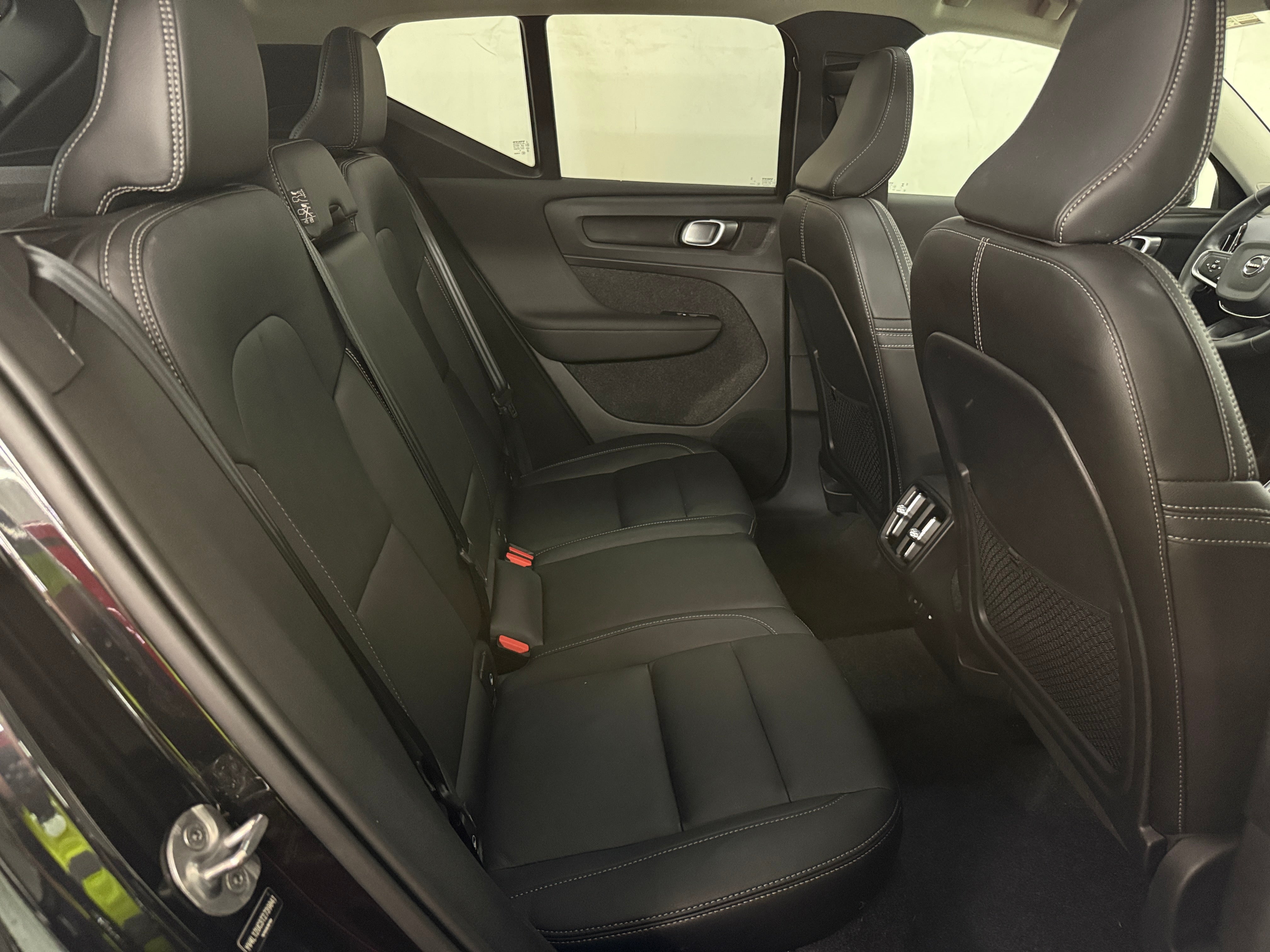 volvo xc40 2026 YV4L12UC3T2739041 image volvo xc40 2026 YV4L12UC3T2739041 image