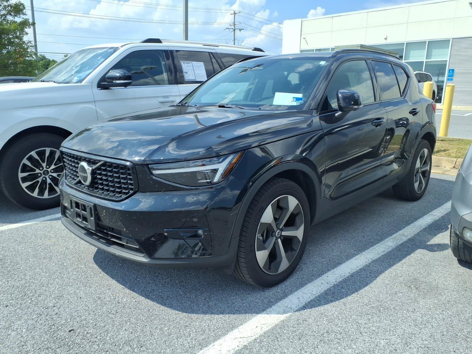 volvo xc40 2026 YV4L12UC9T2659775 image volvo xc40 2026 YV4L12UC9T2659775 image
