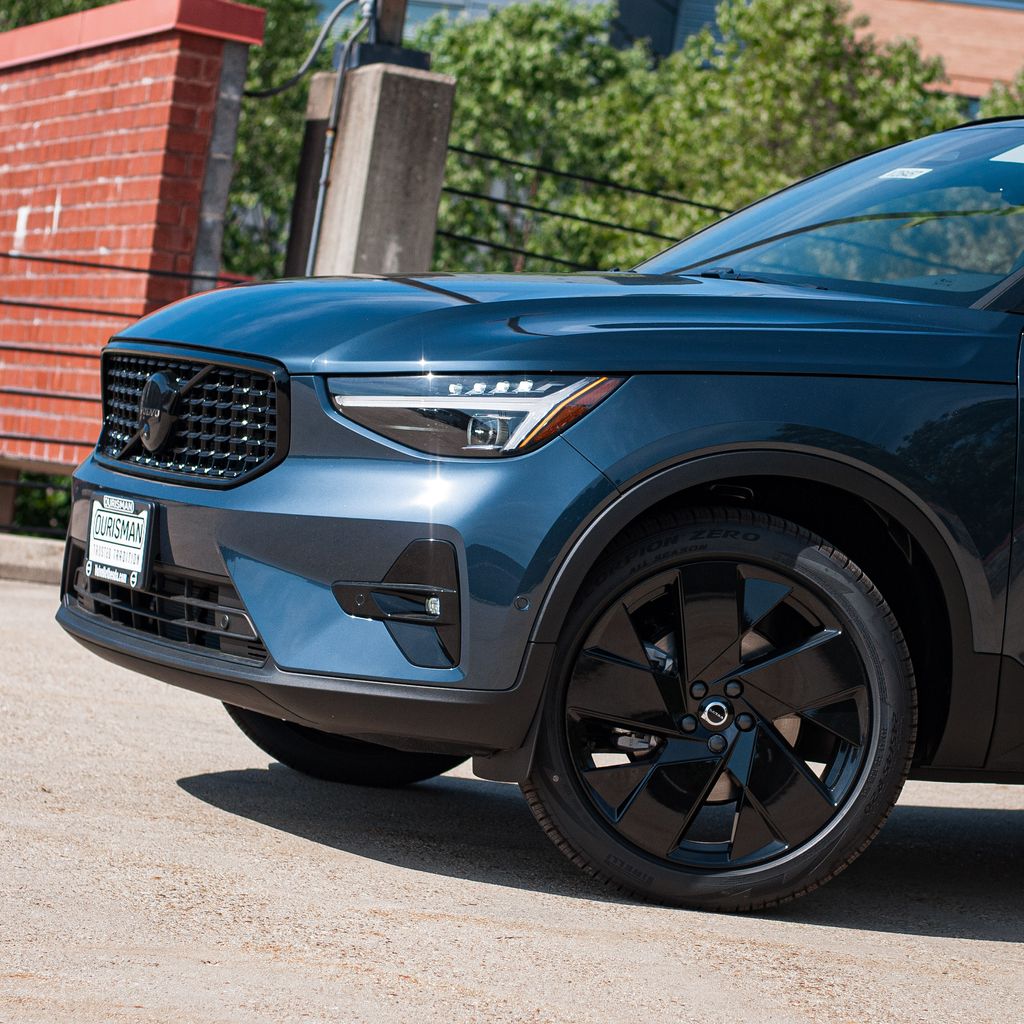 volvo xc40 2026 YV4L12UD1T2820242 image volvo xc40 2026 YV4L12UD1T2820242 image