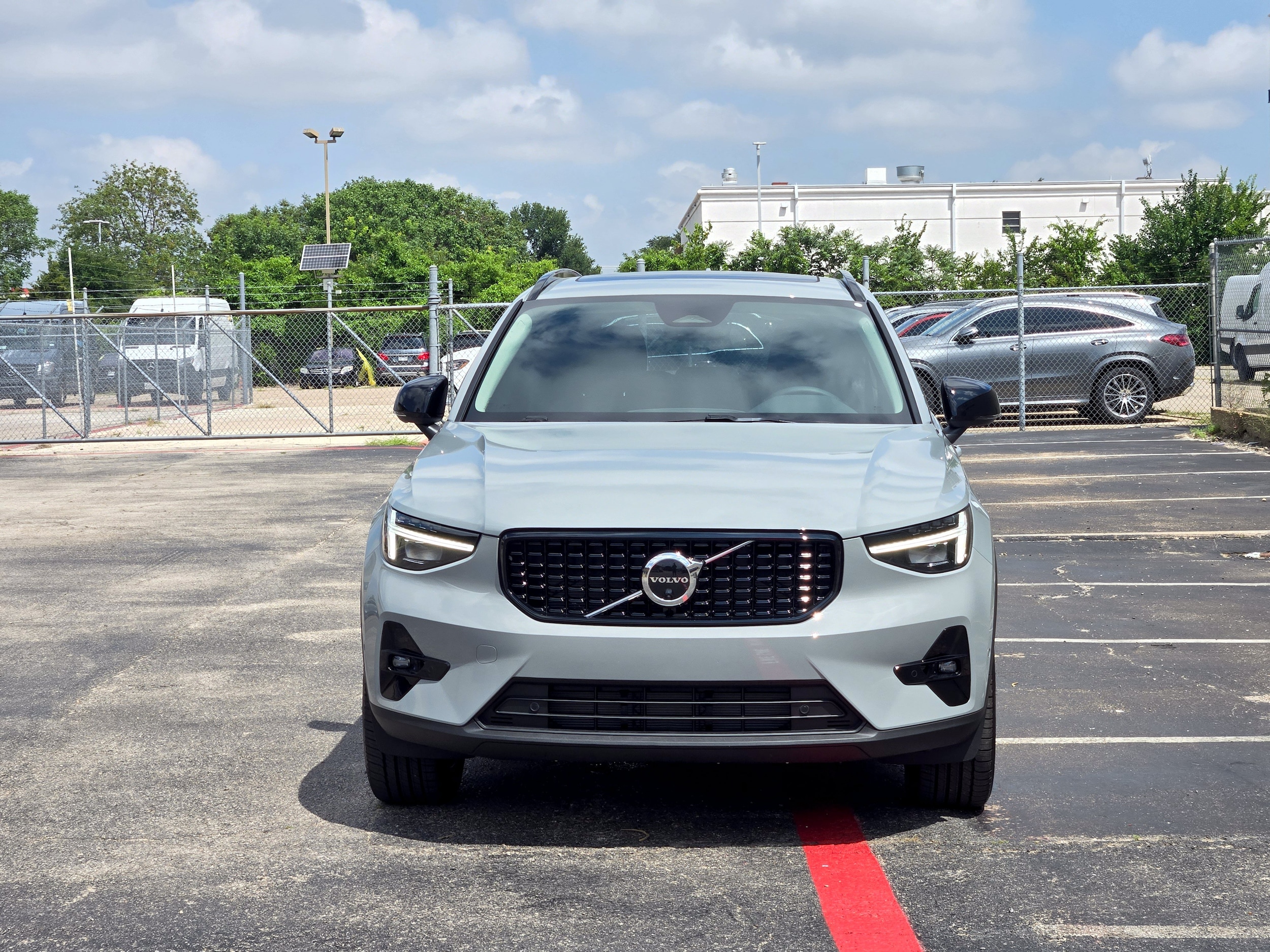 volvo xc40 2026 YV4L12UC7T2789747 image volvo xc40 2026 YV4L12UC7T2789747 image