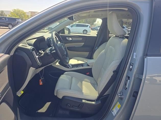volvo xc40 2026 YV4L12UC0T2741314 image volvo xc40 2026 YV4L12UC0T2741314 image