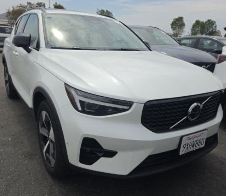 volvo xc40 2026 YV4L12UC7T2772866 image volvo xc40 2026 YV4L12UC7T2772866 image