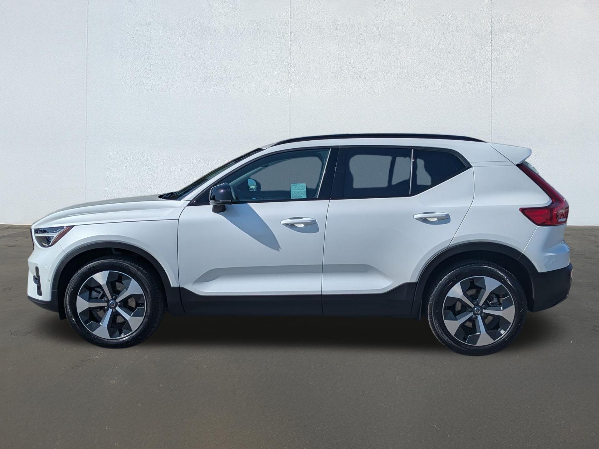 volvo xc40 2026 YV4L12UC3T2666737 image volvo xc40 2026 YV4L12UC3T2666737 image