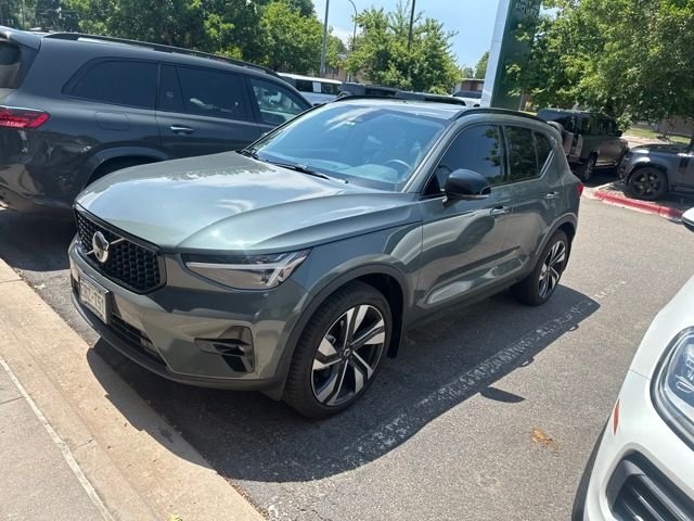 volvo xc40 2026 YV4L12UM3T2674104 image volvo xc40 2026 YV4L12UM3T2674104 image