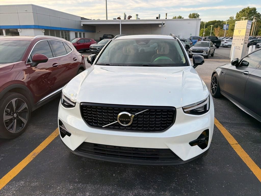 volvo xc40 2024 YV4L12UM8R2308678 image volvo xc40 2024 YV4L12UM8R2308678 image
