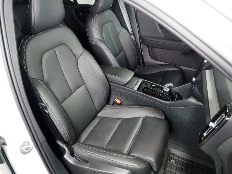 volvo xc40 2024 YV4L12UL0R2287560 image volvo xc40 2024 YV4L12UL0R2287560 image
