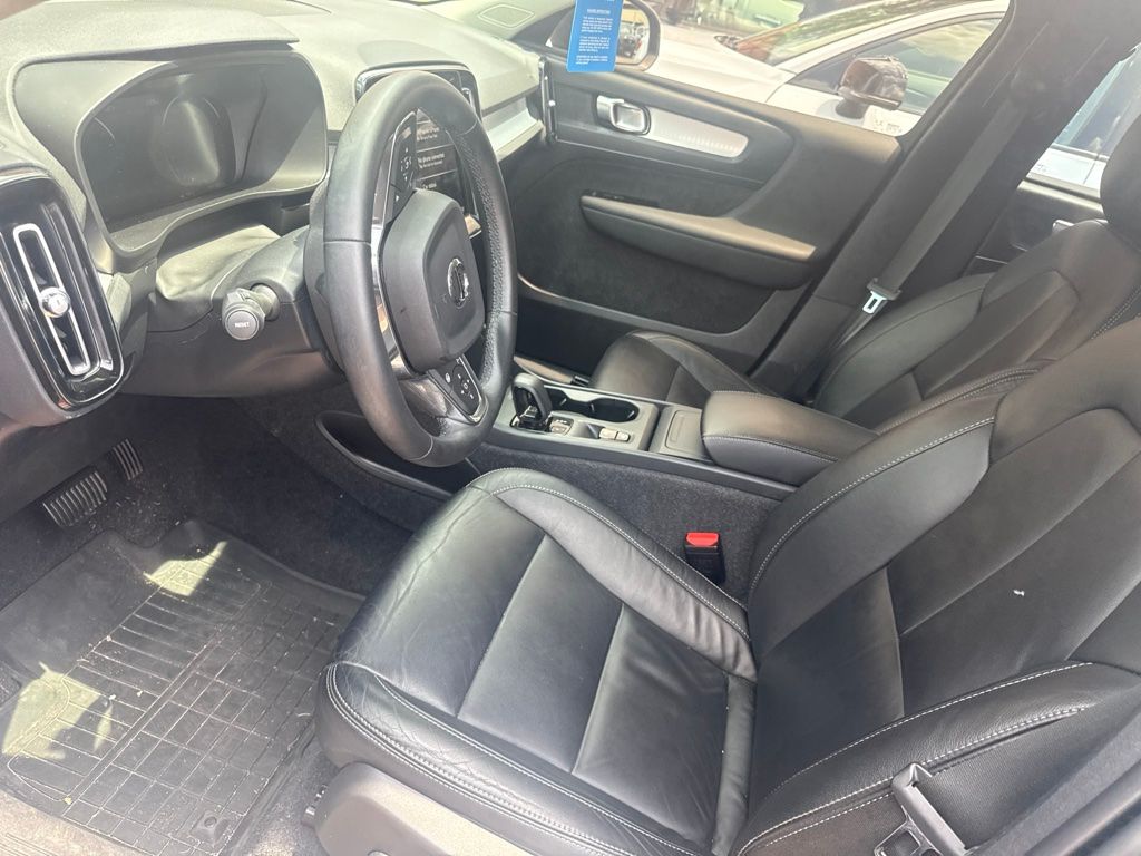 volvo xc40 2022 YV4162UK7N2726408 image volvo xc40 2022 YV4162UK7N2726408 image