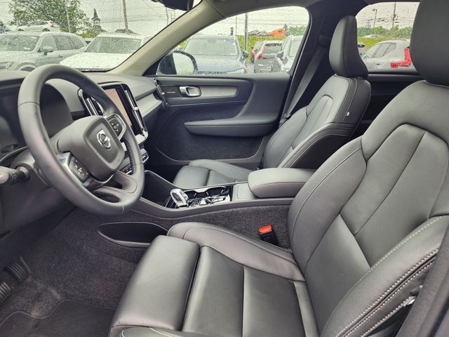 volvo xc40 2025 YV4L12UM9S2586222 image volvo xc40 2025 YV4L12UM9S2586222 image