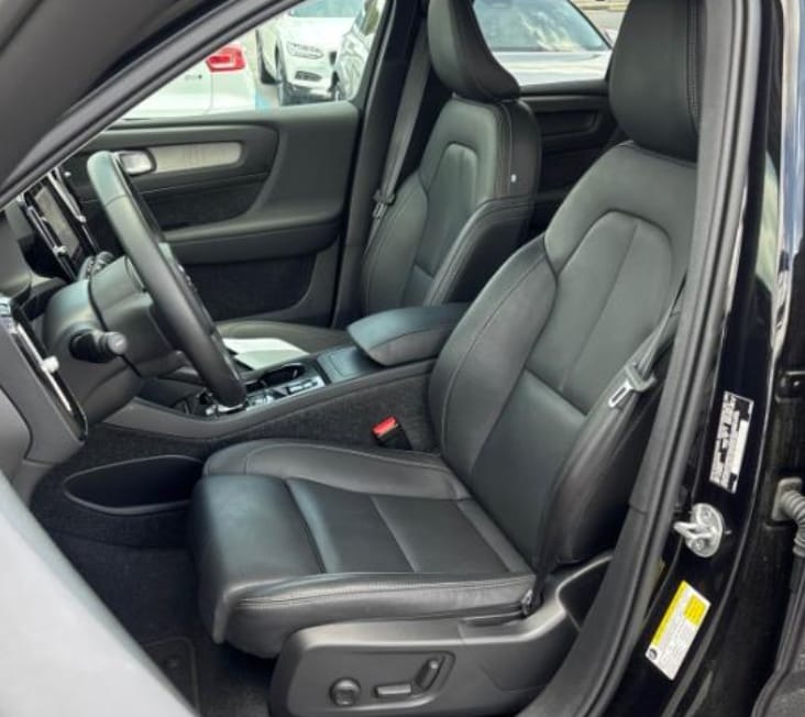 volvo xc40 2025 YV4L12UC0S2563791 image volvo xc40 2025 YV4L12UC0S2563791 image