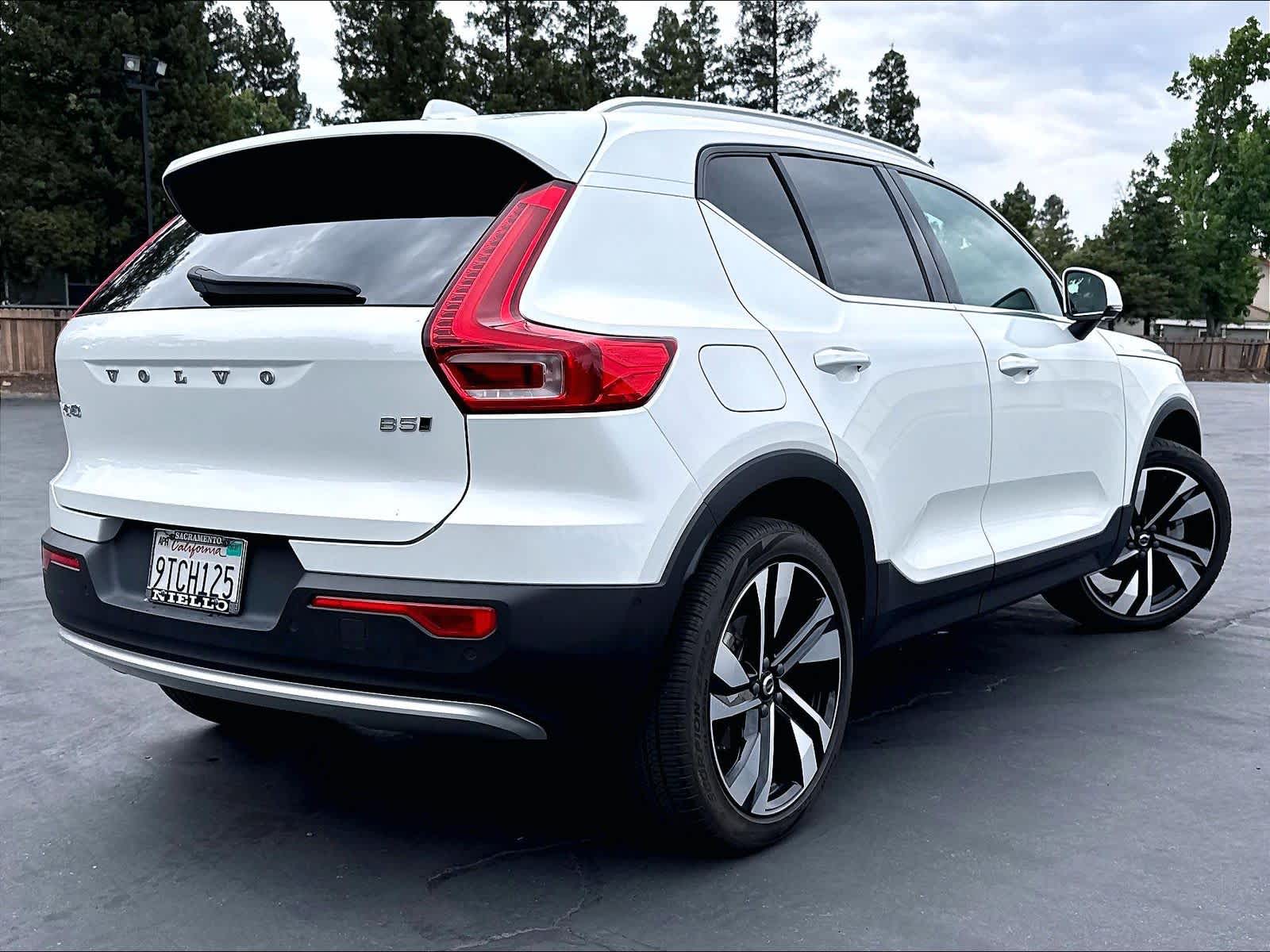 volvo xc40 2025 YV4L12UF1S2483894 image volvo xc40 2025 YV4L12UF1S2483894 image