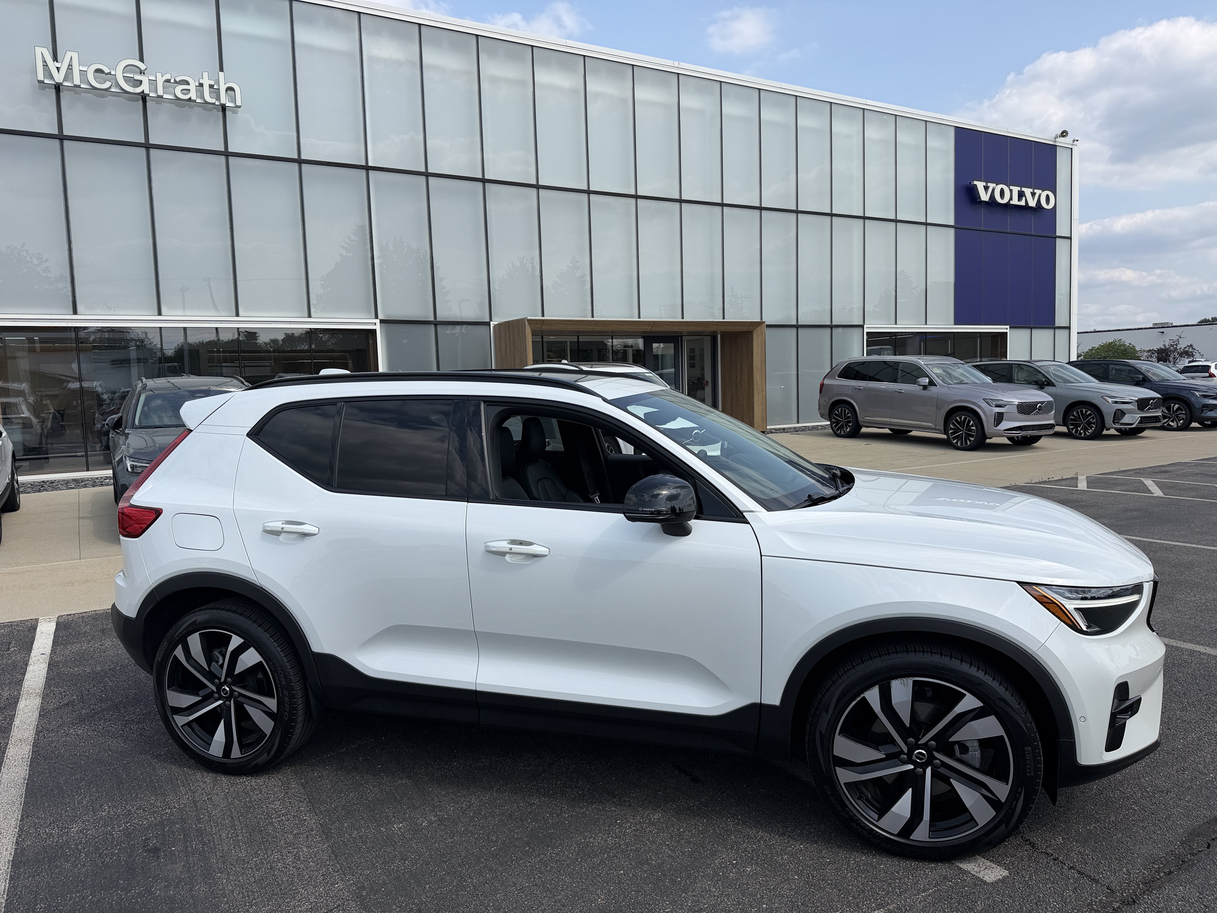 volvo xc40 2025 YV4L12UC2S2500501 image volvo xc40 2025 YV4L12UC2S2500501 image