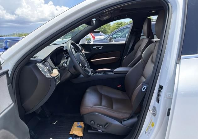volvo xc60 2023 YV4L12DN8P1218698 image volvo xc60 2023 YV4L12DN8P1218698 image