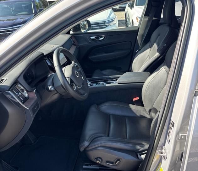 volvo xc60 2023 YV4062RX9P1330733 image volvo xc60 2023 YV4062RX9P1330733 image