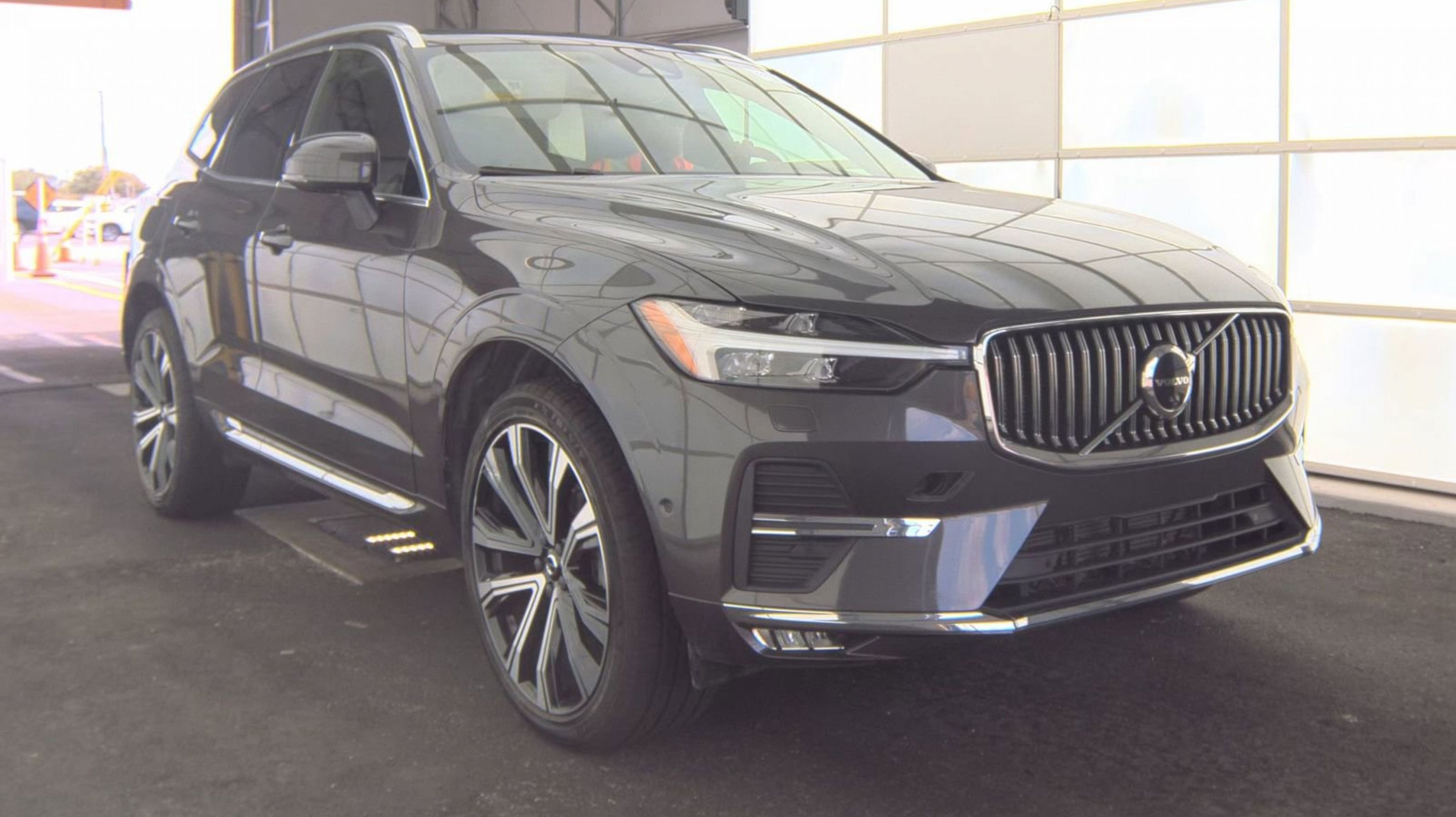 volvo xc60 2023 YV4L12RA1P1261706 image volvo xc60 2023 YV4L12RA1P1261706 image