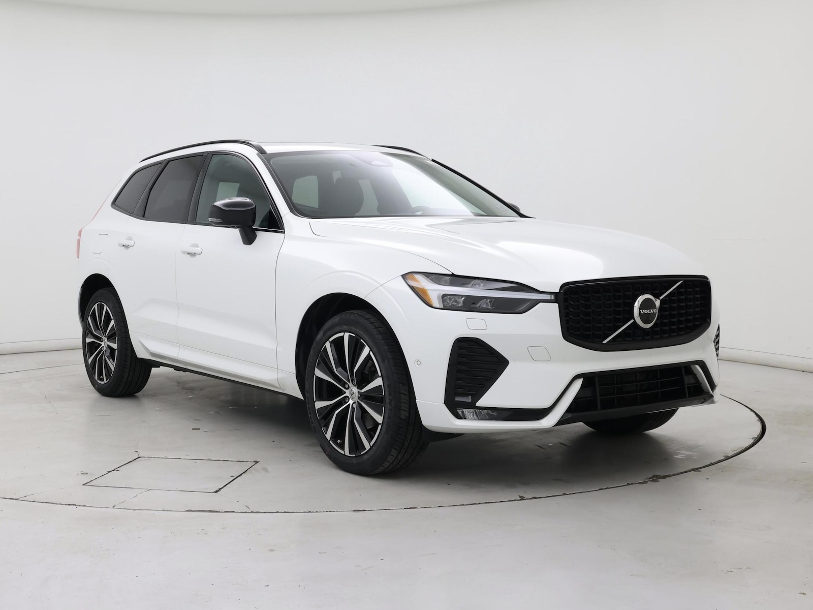 volvo xc60 2023 YV4L12RW3P1194232 image
