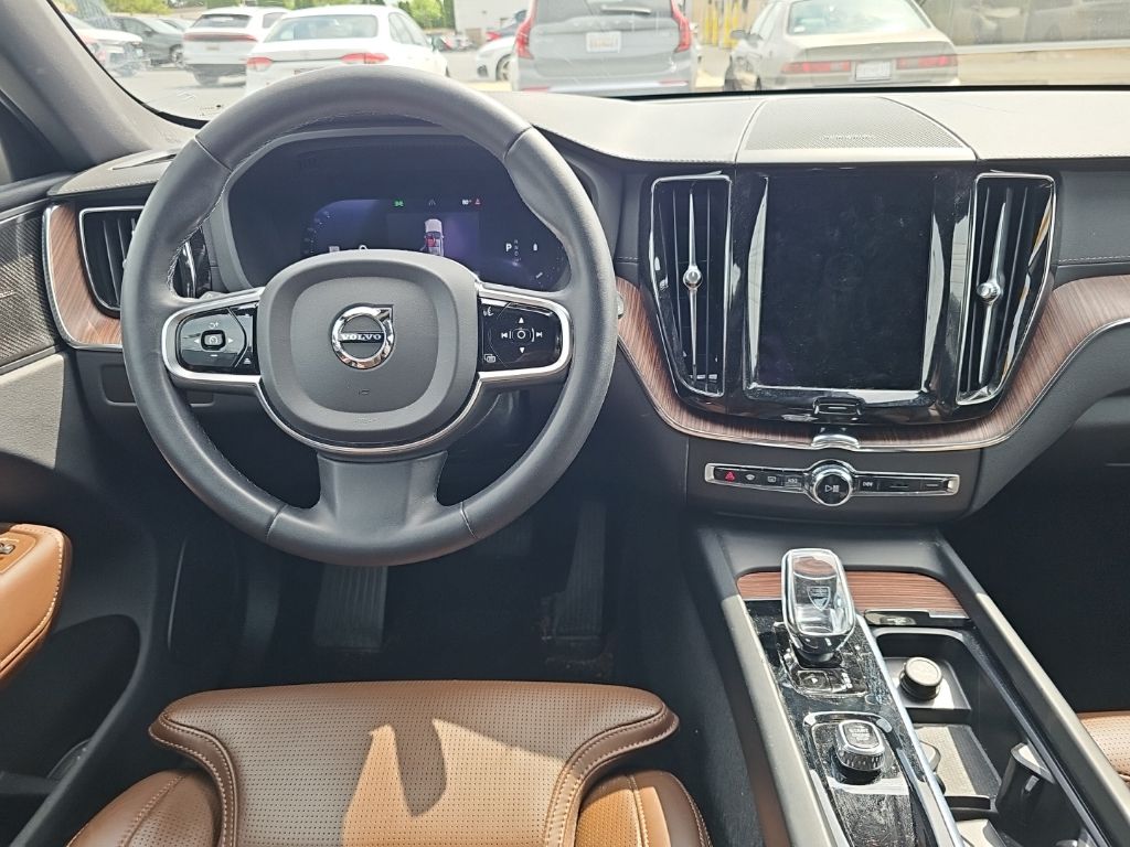 volvo xc60 2023 YV4L12RA1P1384048 image volvo xc60 2023 YV4L12RA1P1384048 image