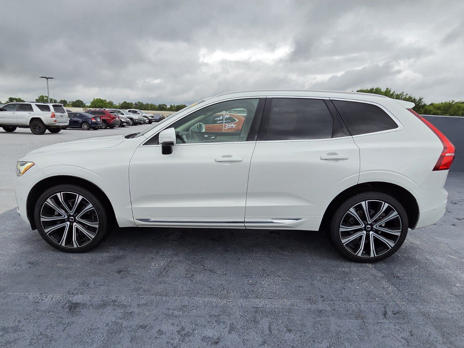 volvo xc60 2023 YV4L12DA9P1368154 image volvo xc60 2023 YV4L12DA9P1368154 image