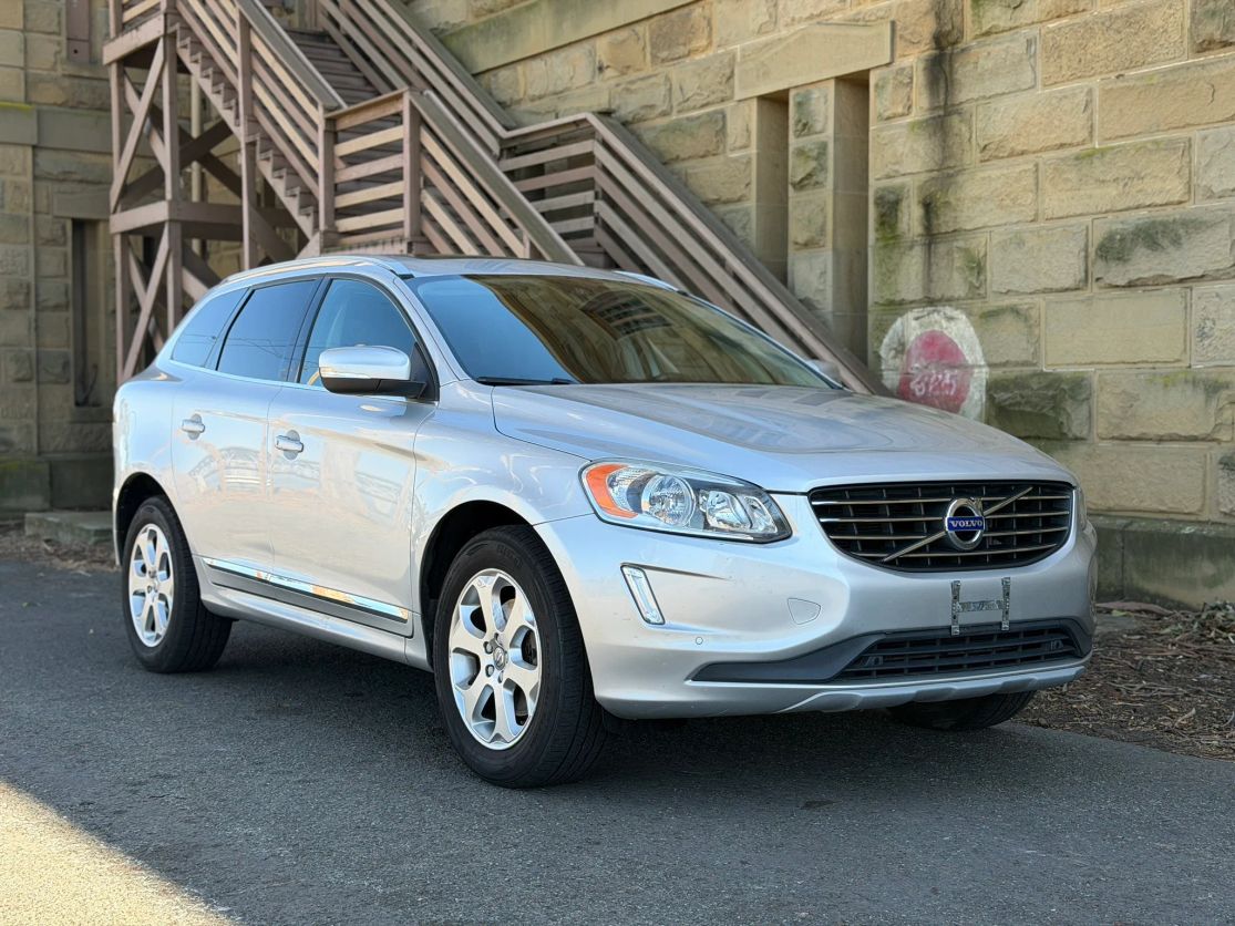 volvo xc60 2016 YV4612RK2G2848495 image volvo xc60 2016 YV4612RK2G2848495 image