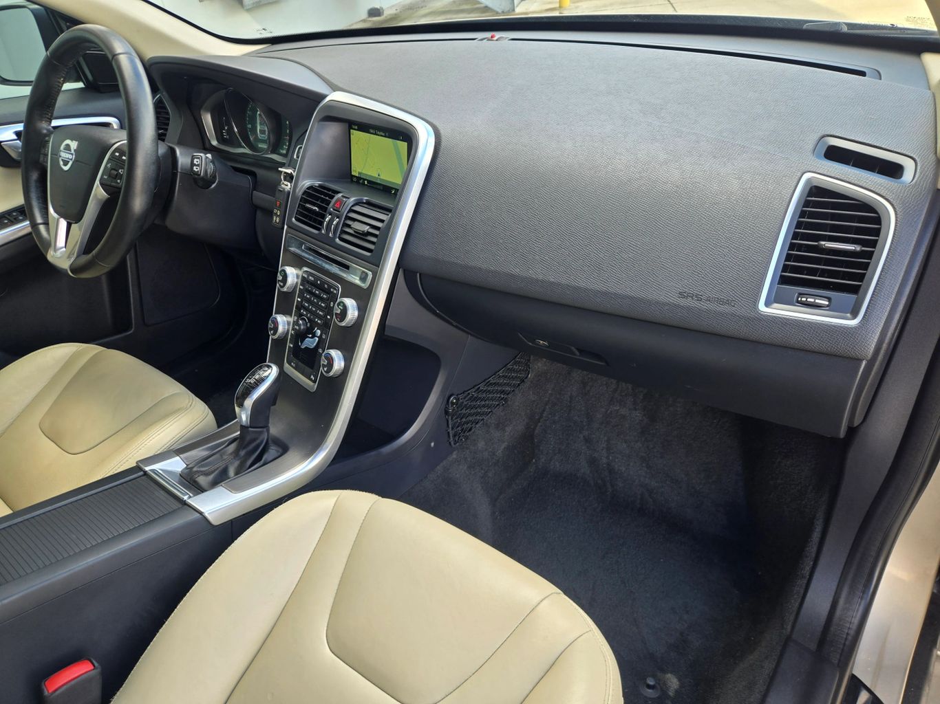 volvo xc60 2016 YV4612RK3G2856542 image volvo xc60 2016 YV4612RK3G2856542 image