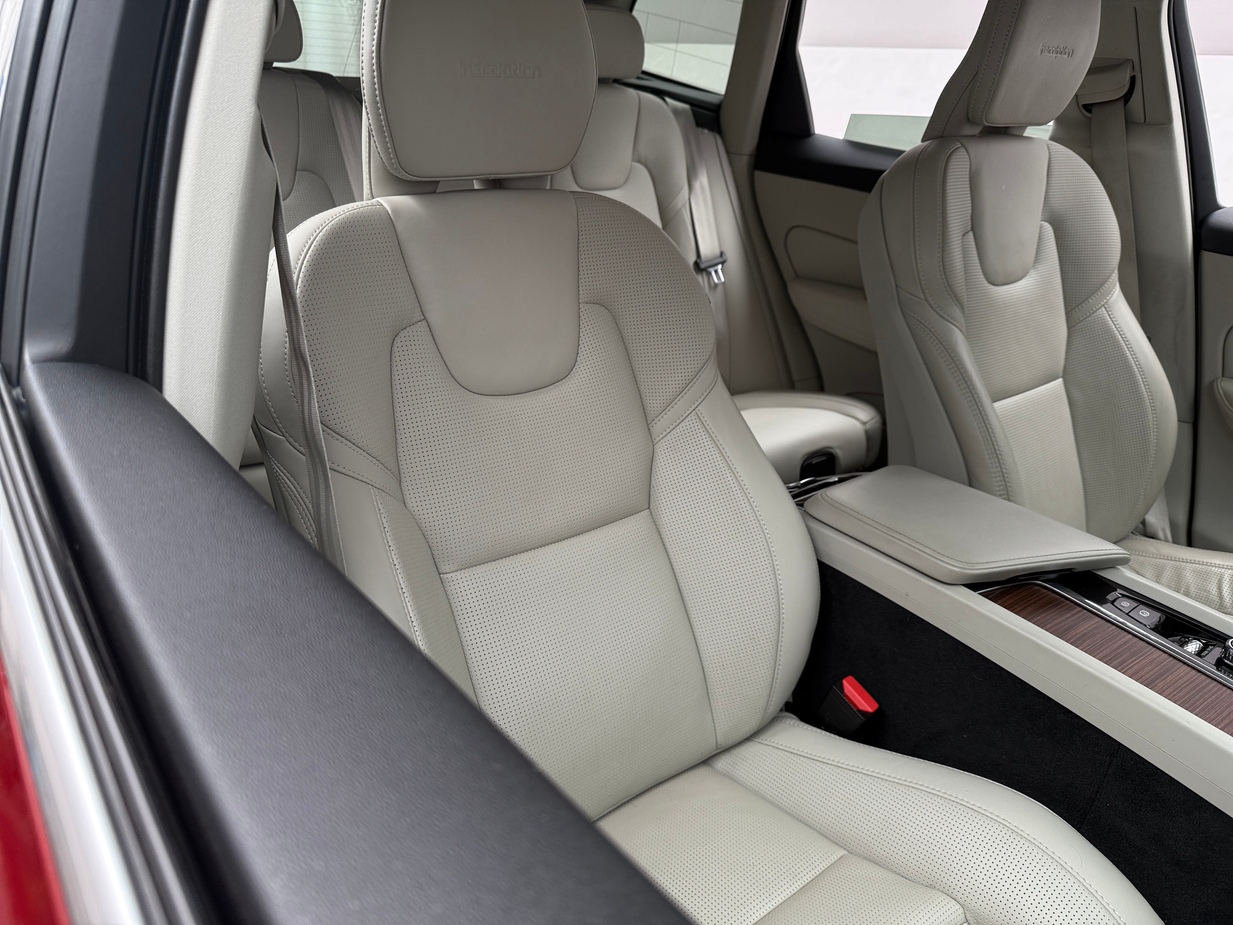 volvo xc60 2019 YV4A22RL4K1329835 image volvo xc60 2019 YV4A22RL4K1329835 image