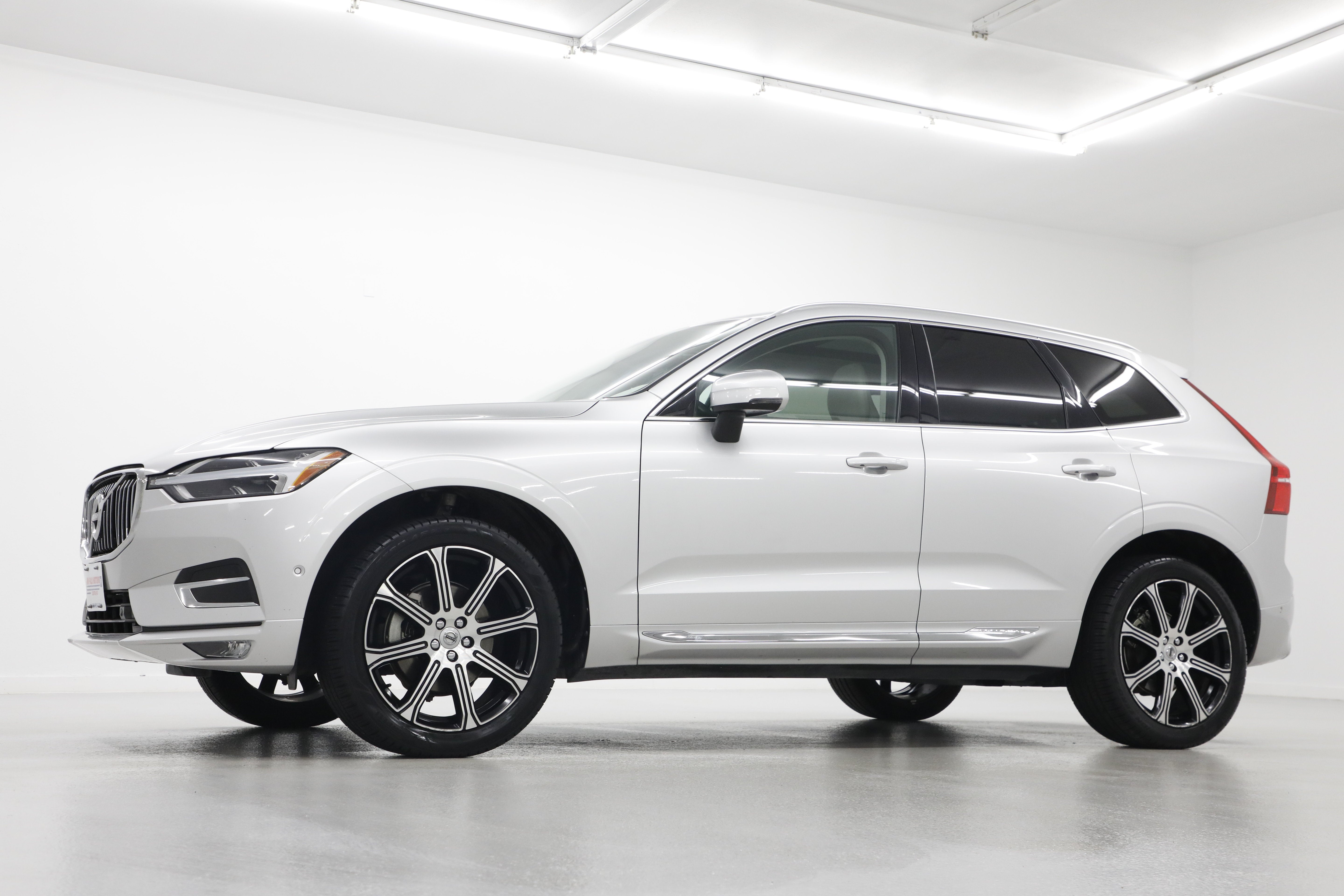 volvo xc60 2019 LYV102RL8KB367103 image volvo xc60 2019 LYV102RL8KB367103 image