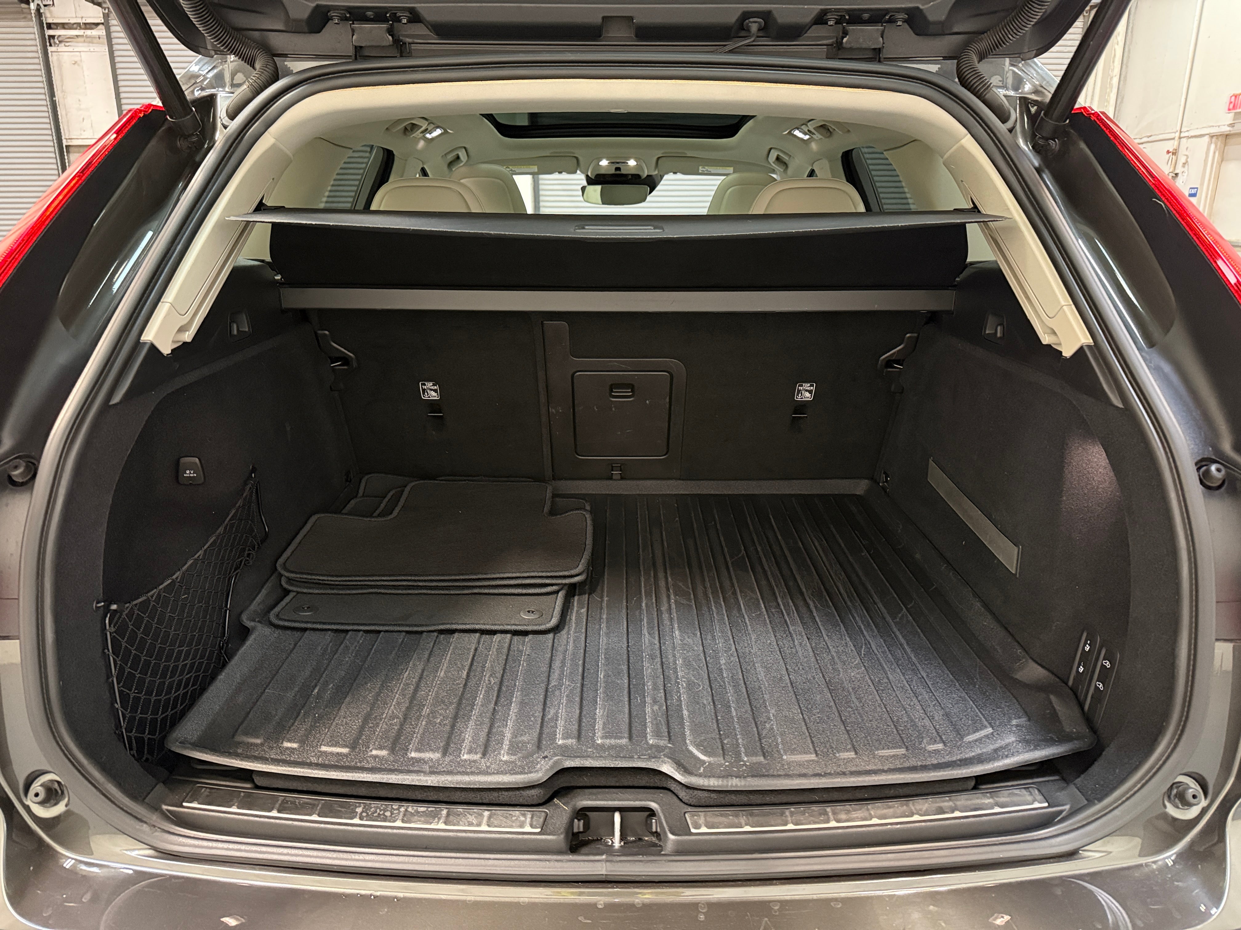 volvo xc60 2018 YV4A22RL0J1002122 image volvo xc60 2018 YV4A22RL0J1002122 image