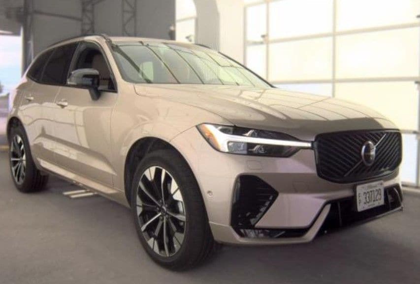 volvo xc60 2026 YV4M12RC3T1417373 image volvo xc60 2026 YV4M12RC3T1417373 image
