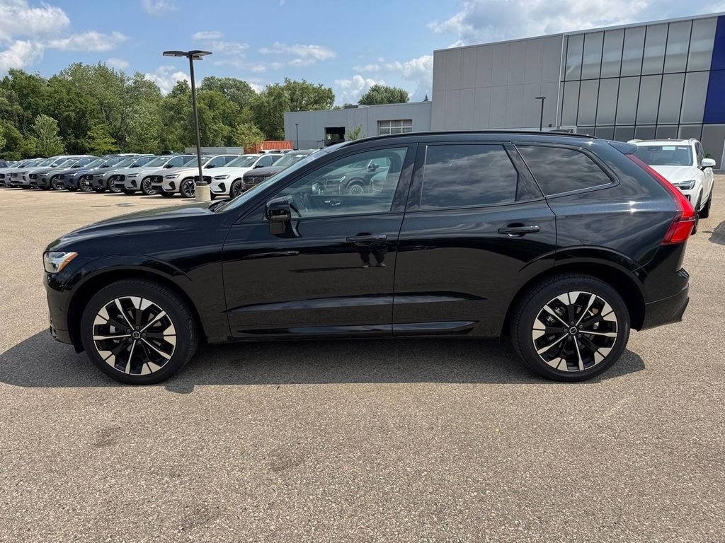 volvo xc60 2026 YV4M12RCXT1348634 image volvo xc60 2026 YV4M12RCXT1348634 image