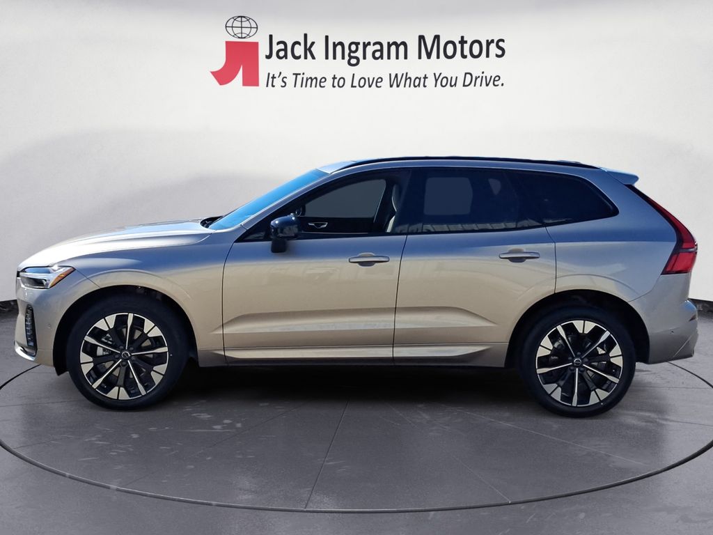 volvo xc60 2026 YV4M12RC8T1368428 image volvo xc60 2026 YV4M12RC8T1368428 image