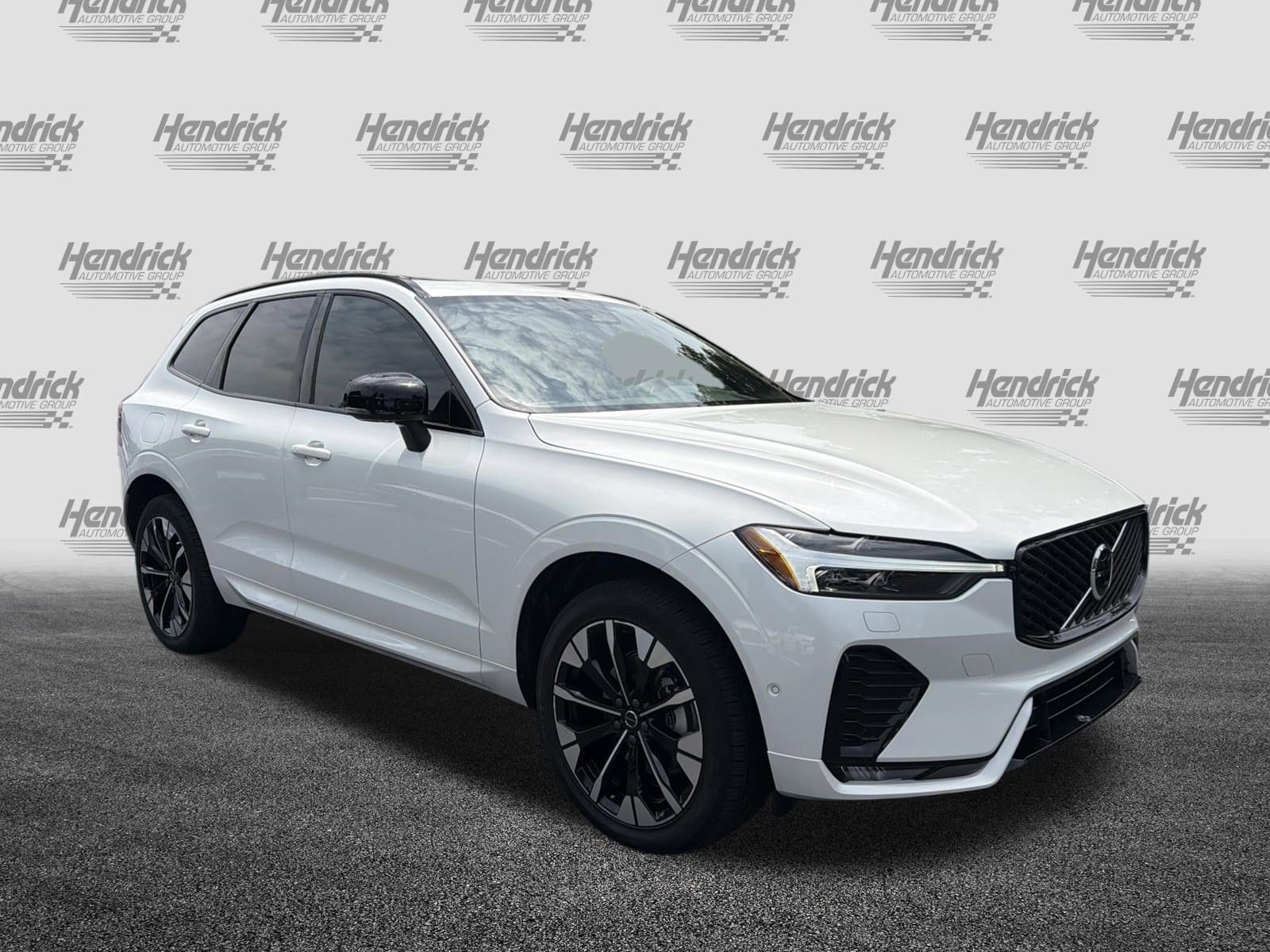 volvo xc60 2026 YV4M12RC1T1336663 image volvo xc60 2026 YV4M12RC1T1336663 image