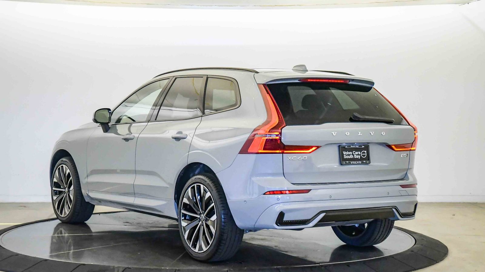 volvo xc60 2026 YV4M12RM3T1286695 image volvo xc60 2026 YV4M12RM3T1286695 image