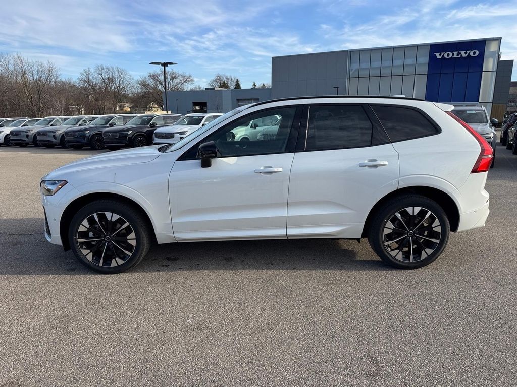 volvo xc60 2026 YV4M12RC0T1429190 image volvo xc60 2026 YV4M12RC0T1429190 image