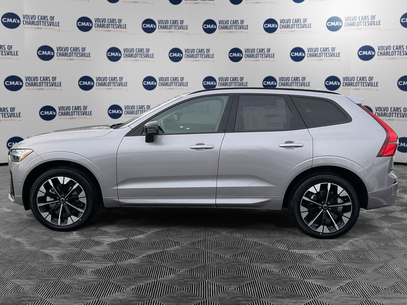volvo xc60 2026 YV4M12RC0T1337366 image volvo xc60 2026 YV4M12RC0T1337366 image