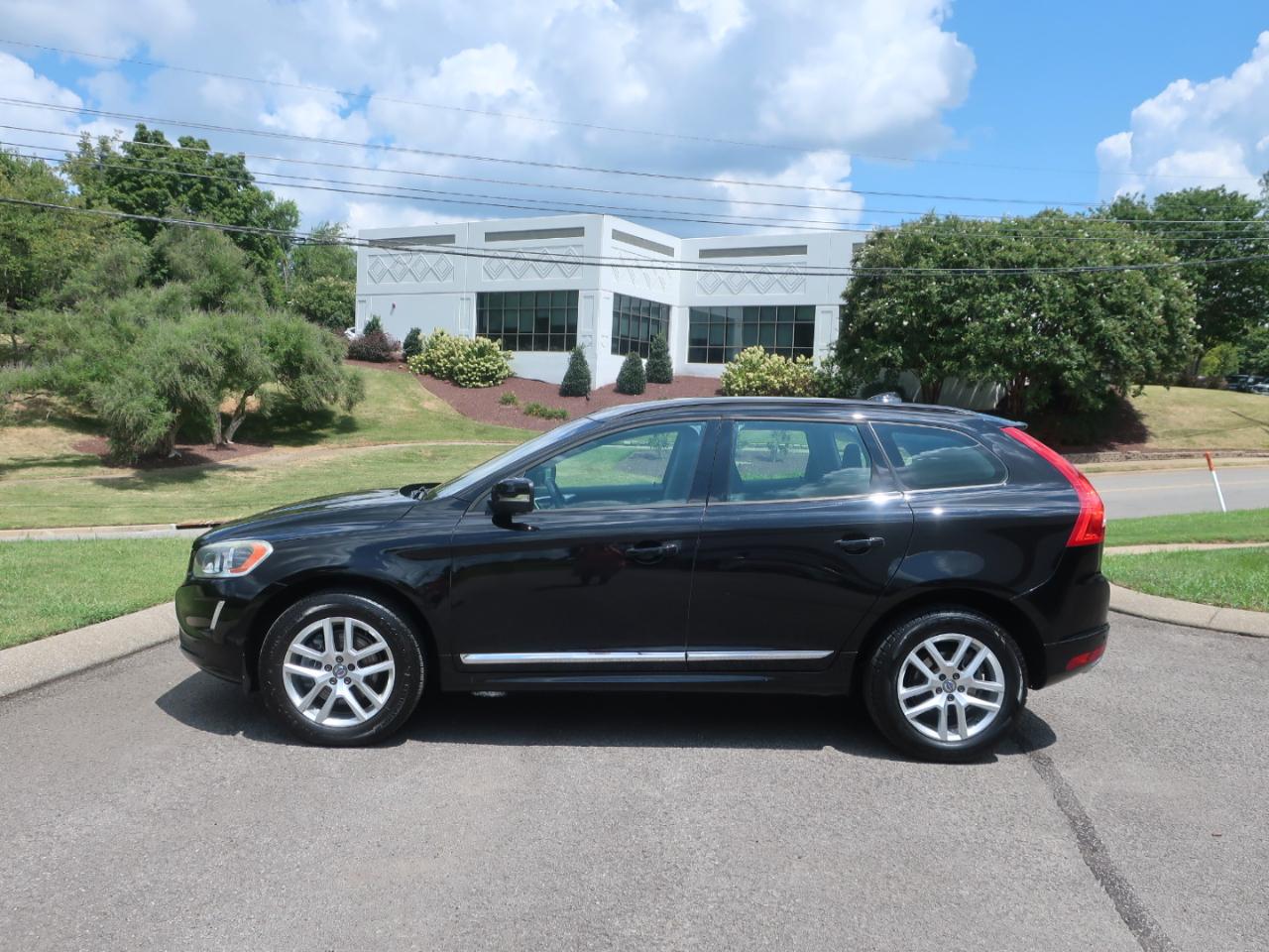 volvo xc60 2017 YV440MDJXH2077323 image volvo xc60 2017 YV440MDJXH2077323 image