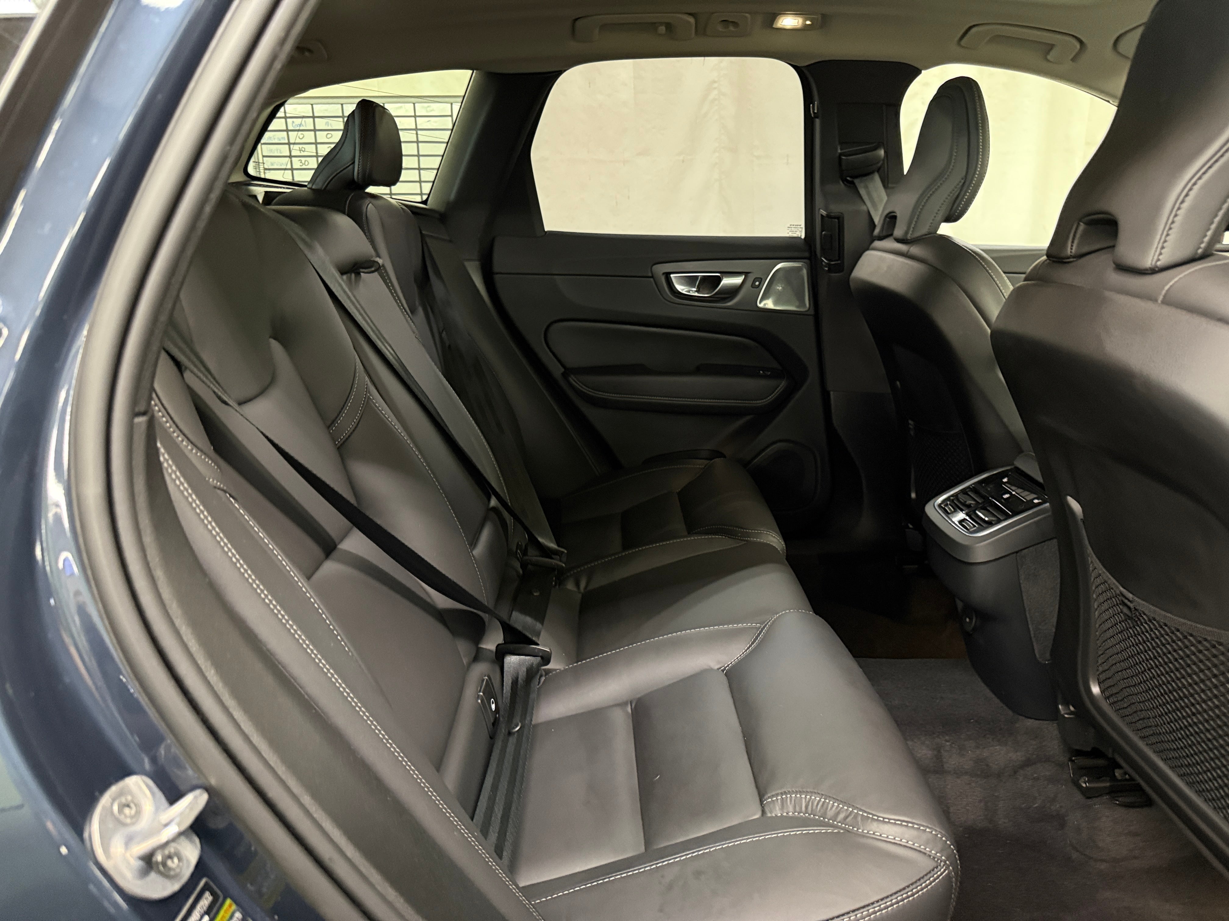 volvo xc60 2024 YV4L12RM0R1725632 image volvo xc60 2024 YV4L12RM0R1725632 image