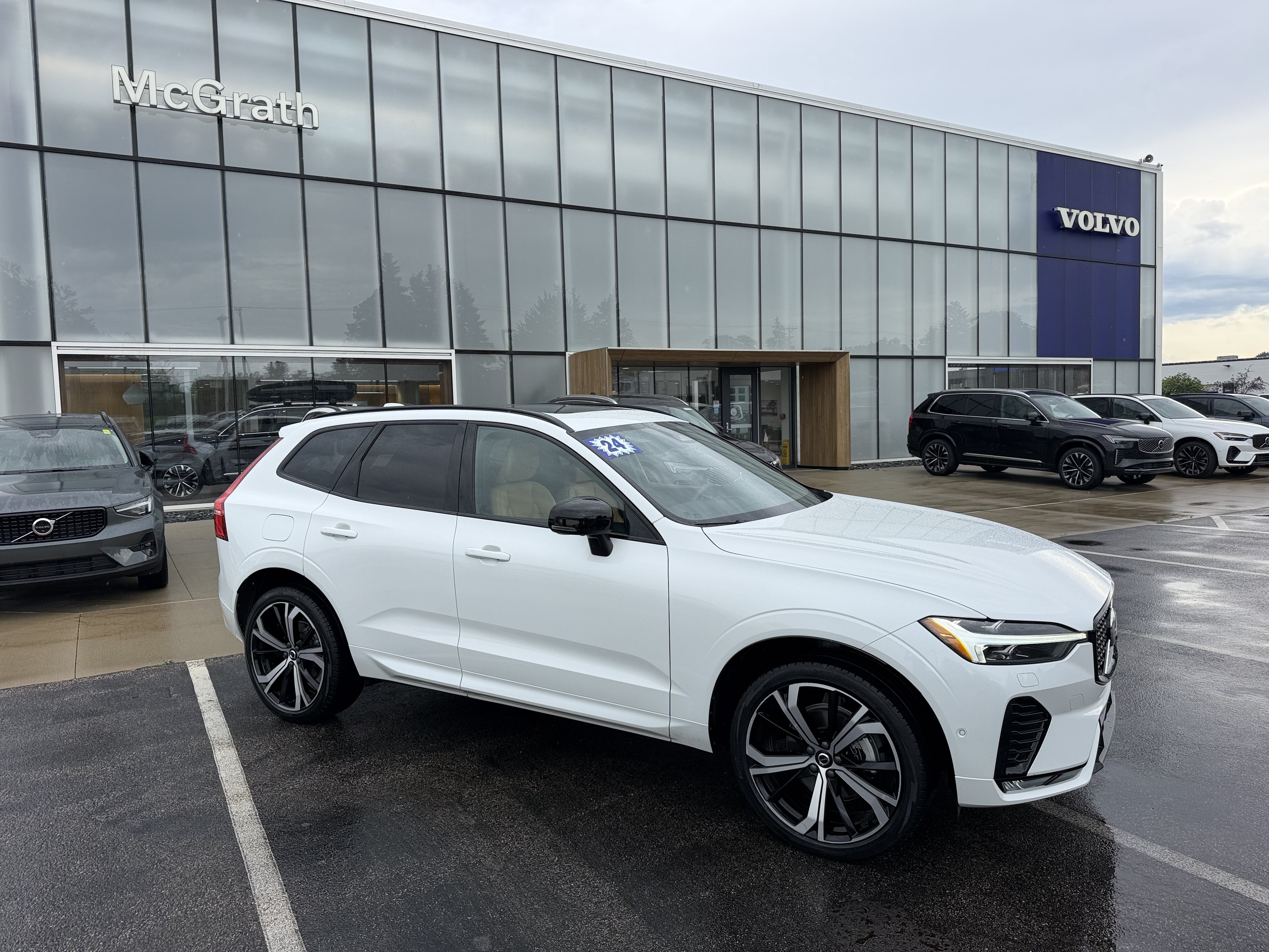 volvo xc60 2024 YV4L12RM0R1713190 image volvo xc60 2024 YV4L12RM0R1713190 image